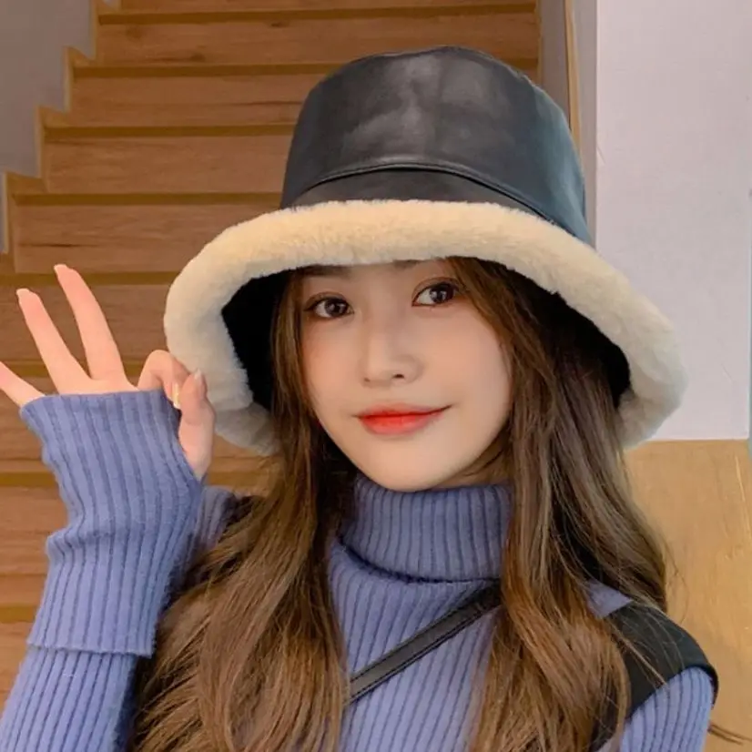 fashion Women Winter Bucket Hat PU leather Plush Warm Panama Hat Thick Fisherman Cap Casual Outdoor Sunscreen Sun Cap
fashion Women Winter Bucket Hat PU leather Plush Warm Panama Hat Thick Fisherman Cap Casual Outdoor Sunscreen Sun Cap