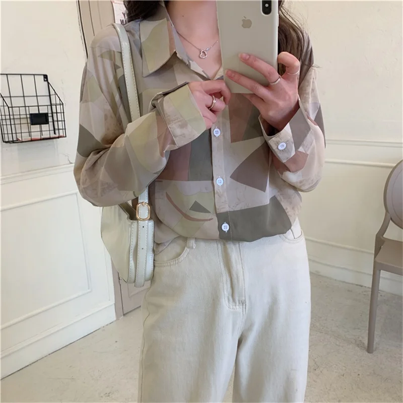 2021 Spring Fashion Print Blouse Women Vintage Shirt Female Turn-Down Collar Blouses Street Style Chic Tops Korean Ropa Mujer
2021 Spring Fashion Print Blouse Women Vintage Shirt Female Turn-Down Collar Blouses Street Style Chic Tops Korean Ropa Mujer