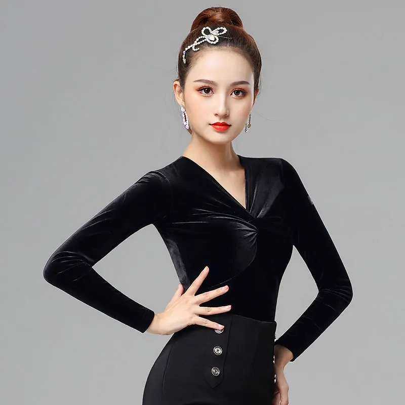 Ladies Latin Dance Clothes Autumn Style High-End Gold Velvet Female Adult Black Brand Ballroom Dance Coss-Chest Design Modified
Ladies Latin Dance Clothes Autumn Style High-End Gold Velvet Female Adult Black Brand Ballroom Dance Coss-Chest Design Modified