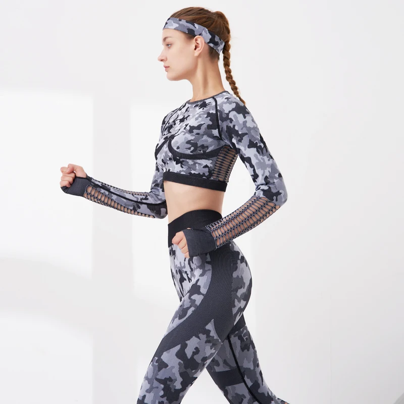 2021 Seamless Yoga Set Camouflage Hollow-out Clothes Gym Leggings Breathable Sportswear Long-sleeved Fitness Yoga Suit Women New
2021 Seamless Yoga Set Camouflage Hollow-out Clothes Gym Leggings Breathable Sportswear Long-sleeved Fitness Yoga Suit Women New