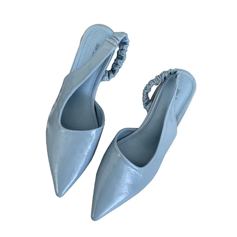 Summer side air blue back air drill thick heel shallow mouth low top pointed solid
Summer side air blue back air drill thick heel shallow mouth low top pointed solid