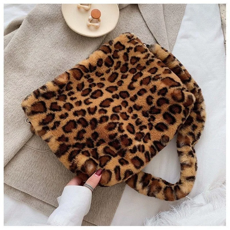Leopard Vintage Plush Shopping Bag 2020 New Large Capacity Single Shoulder Messenger Handbags
Leopard Vintage Plush Shopping Bag 2020 New Large Capacity Single Shoulder Messenger Handbags
