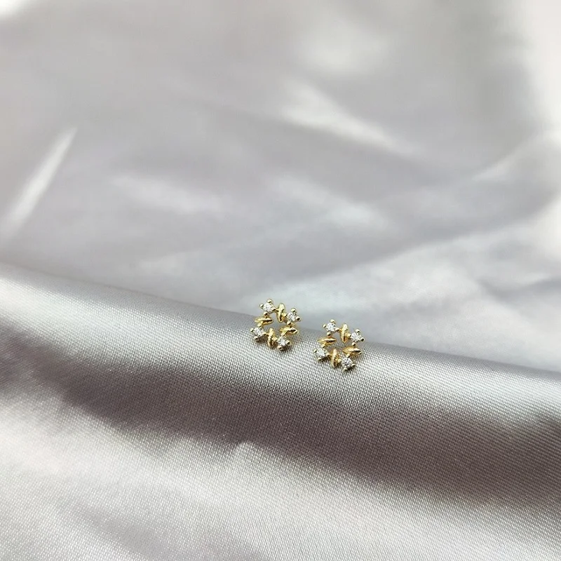 Korean Fashion Style Jewellry Earrings For Women Zircon 925 Silver Needle Glod Color Shining Stud Earrings Body Decorations
Korean Fashion Style Jewellry Earrings For Women Zircon 925 Silver Needle Glod Color Shining Stud Earrings Body Decorations