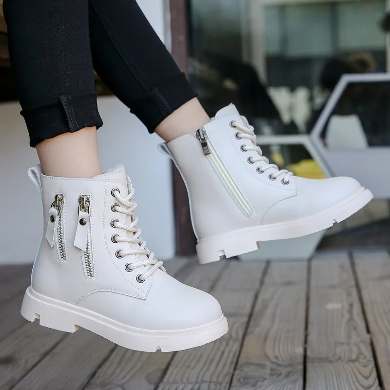 Girls genuine leather Martin boots children British style single leather boots autumn winter kids short boots with velvets
Girls genuine leather Martin boots children British style single leather boots autumn winter kids short boots with velvets