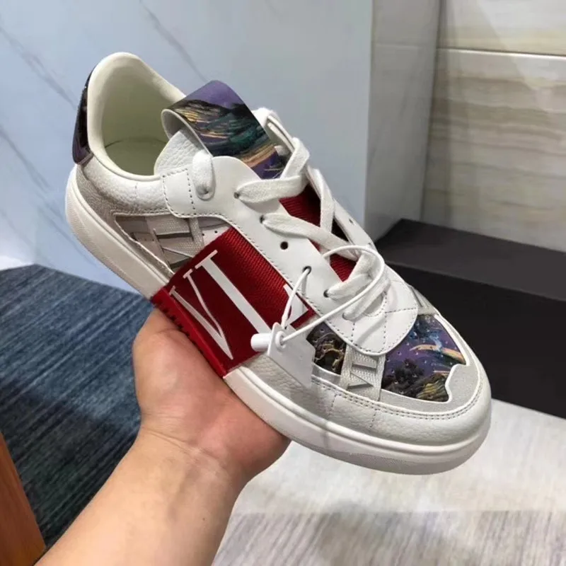 Luxury Design Couple's Leather Heightening Father Shoes Men's Ins Fashion Versatile Sports Snot Super Fire Brand Men's Shoes
Luxury Design Couple's Leather Heightening Father Shoes Men's Ins Fashion Versatile Sports Snot Super Fire Brand Men's Shoes