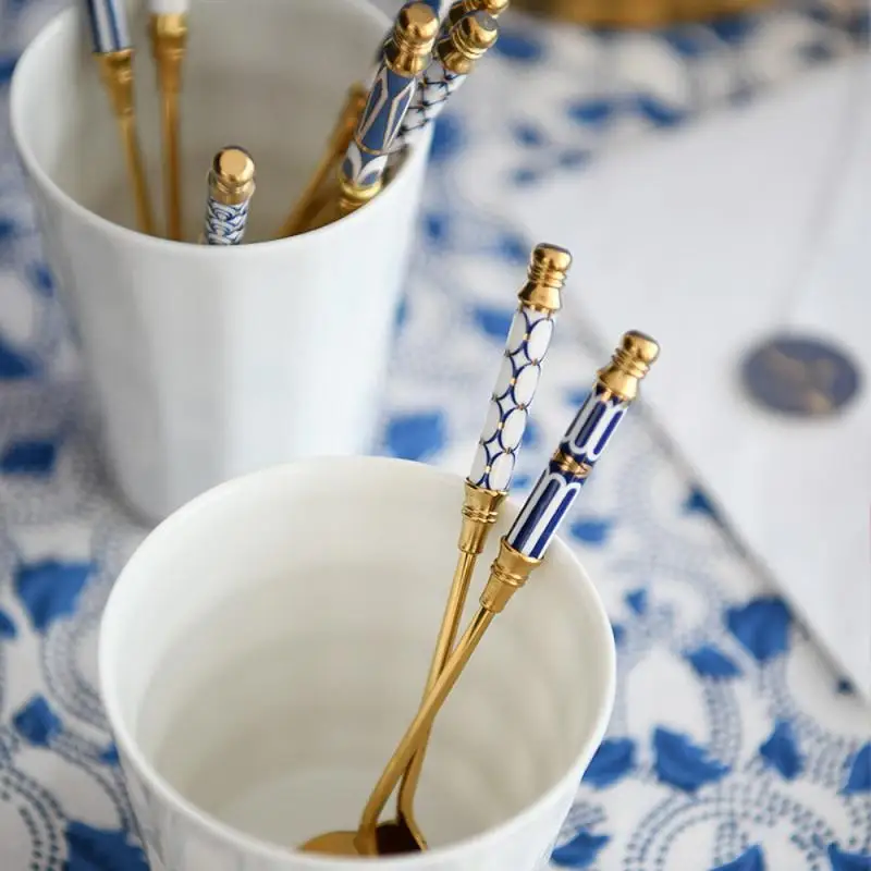 European Style Dessert Spoon Golden Ice Cream Spoons Stainless Steel Coffee Spoon Tea Spoon Dinnerware Kitchen Bar Tools
European Style Dessert Spoon Golden Ice Cream Spoons Stainless Steel Coffee Spoon Tea Spoon Dinnerware Kitchen Bar Tools