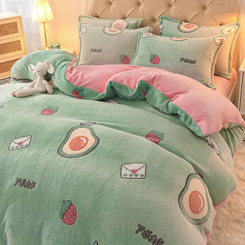 2021 New Fashion Coral Velvet Quilt Cover Thicken Duvet Covers Kawai Color Bedding Set Keep Warm Blanket For Bed Soft Bedclothes
2021 New Fashion Coral Velvet Quilt Cover Thicken Duvet Covers Kawai Color Bedding Set Keep Warm Blanket For Bed Soft Bedclothes