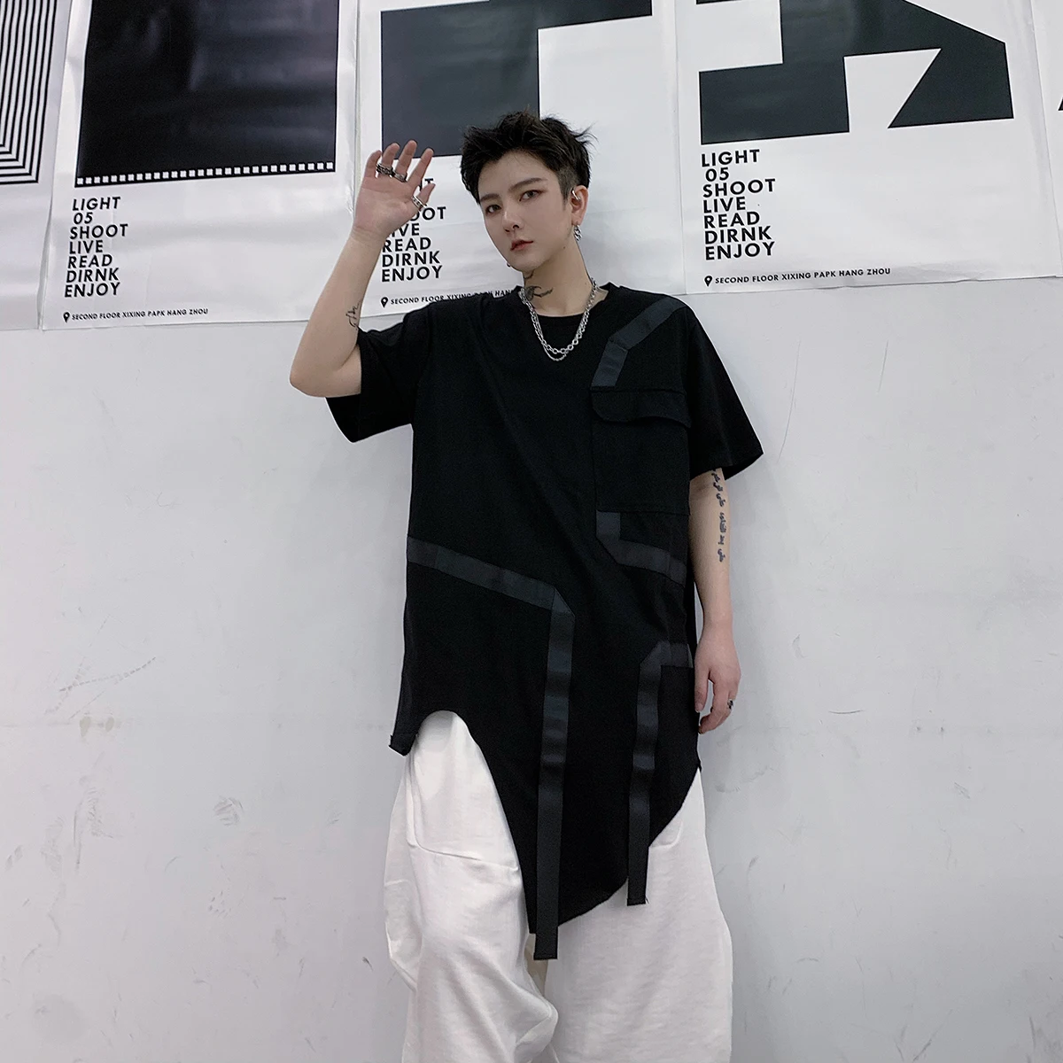 Large Size Summer Irregular Asymmetric Design Loose Short Sleeve T-shirt Trendy Men's Personalized Ribbon Top Mens T Shirts
Large Size Summer Irregular Asymmetric Design Loose Short Sleeve T-shirt Trendy Men's Personalized Ribbon Top Mens T Shirts