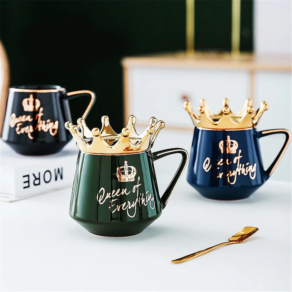 Ceramic milk Mug couple personalised Cup With Crown Lid Spoon water drinks Coffee Mug Girlfriend Gift canecas Drinkware DF50
Ceramic milk Mug couple personalised Cup With Crown Lid Spoon water drinks Coffee Mug Girlfriend Gift canecas Drinkware DF50