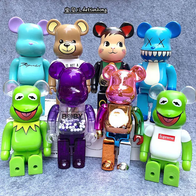 400% игрушечная фигурка Bearbrick, модель куклы, строительные блоки, украшение, аниме, милый подарок на Рождество
400% игрушечная фигурка Bearbrick, модель куклы, строительные блоки, украшение, аниме, милый подарок на Рождество