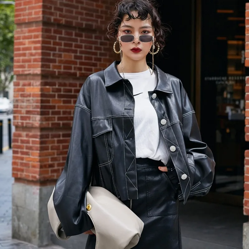 2021 New Fashion Leather Jacket Loose Batwing Sleeve Streetwear Vintage Kpop Short Single Breasted Pockets Female Outerwear
2021 New Fashion Leather Jacket Loose Batwing Sleeve Streetwear Vintage Kpop Short Single Breasted Pockets Female Outerwear