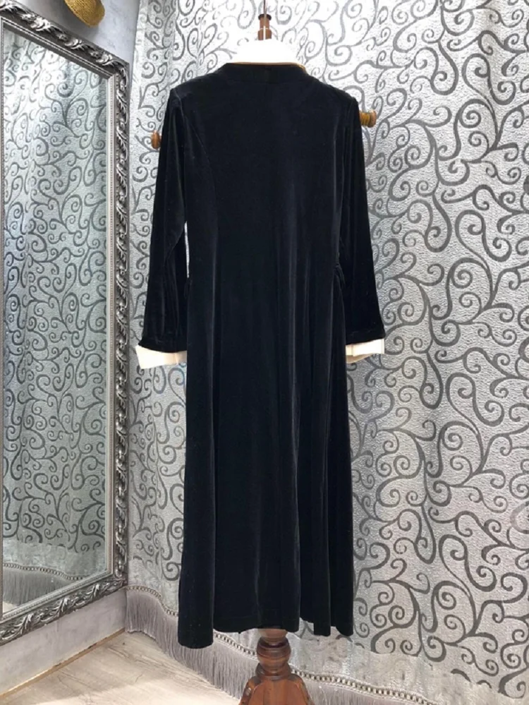 Top Quality New Black Dress 2020 Autumn Winter Evening Party Women Peter Pan Collar Hand Made Beading Sequined Deco Velvet Dress
Top Quality New Black Dress 2020 Autumn Winter Evening Party Women Peter Pan Collar Hand Made Beading Sequined Deco Velvet Dress