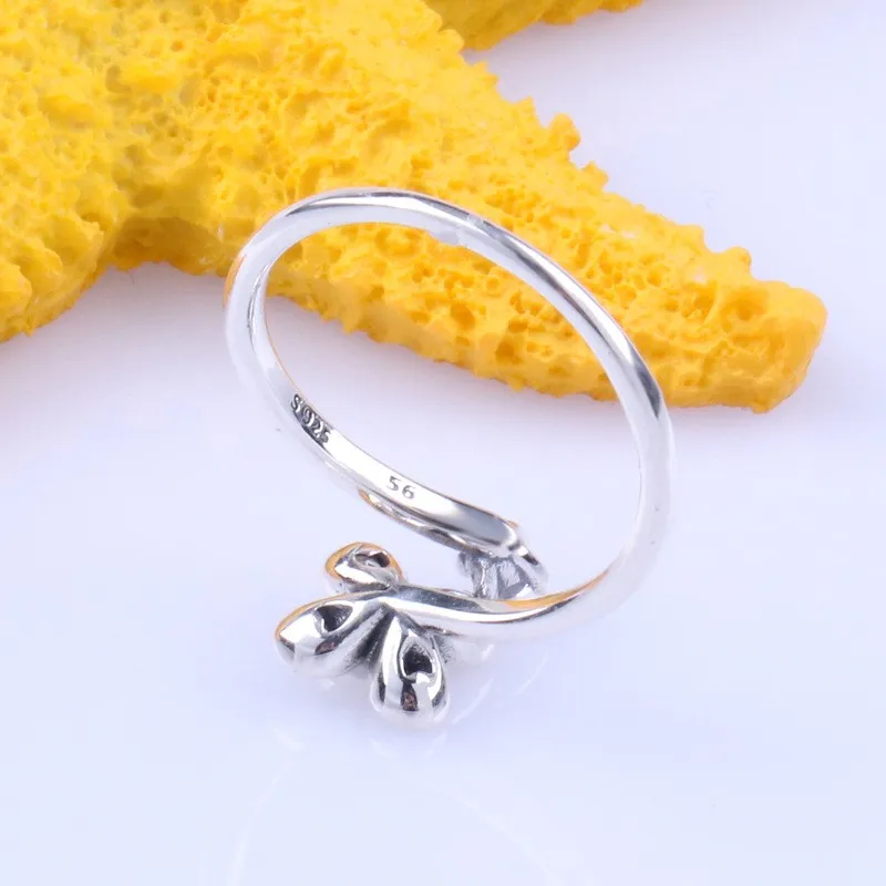Original 925 Silver Pan Ring Creative Lucky Clover Pan Ring For Women Wedding Party Gift Fashion Jewelry
Original 925 Silver Pan Ring Creative Lucky Clover Pan Ring For Women Wedding Party Gift Fashion Jewelry