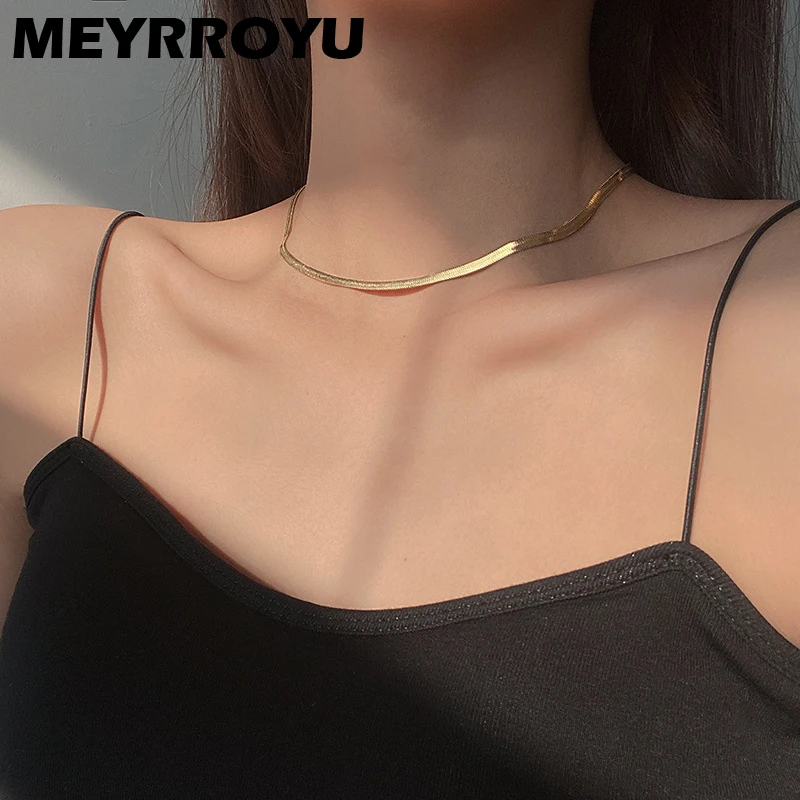 MEYRROYU 316L Stainless Steel Flat Blade Snake Chain Necklace For Women Simple Gold Color Clavicle Chain Retro Punk Jewelry Gift
MEYRROYU 316L Stainless Steel Flat Blade Snake Chain Necklace For Women Simple Gold Color Clavicle Chain Retro Punk Jewelry Gift