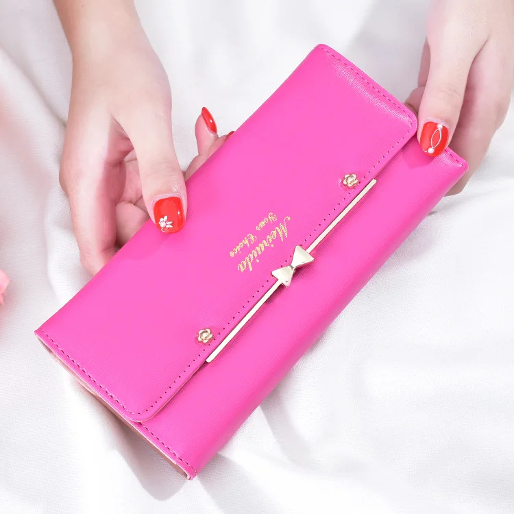 Casual wallet female long metal crown female wallet lady love clutch bag three fold buckle wallet card package Christmas gift
Casual wallet female long metal crown female wallet lady love clutch bag three fold buckle wallet card package Christmas gift