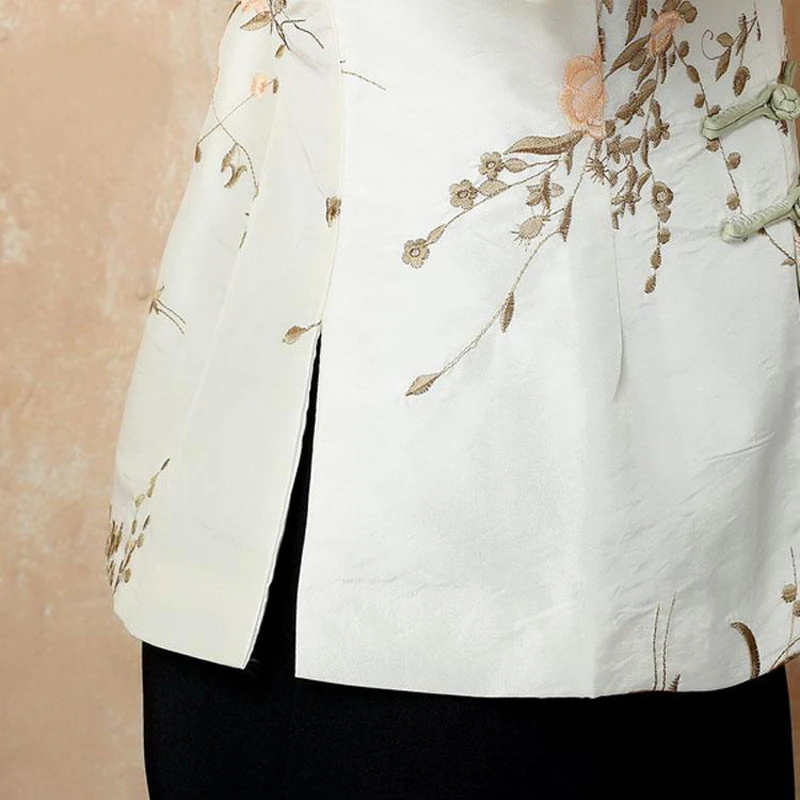 Chinese Embroidery Jacket Women Casual Coat Autumn Winter New Mandarin Collar Jacket Coat Female Chinese Party Overcoat 
Chinese Embroidery Jacket Women Casual Coat Autumn Winter New Mandarin Collar Jacket Coat Female Chinese Party Overcoat
