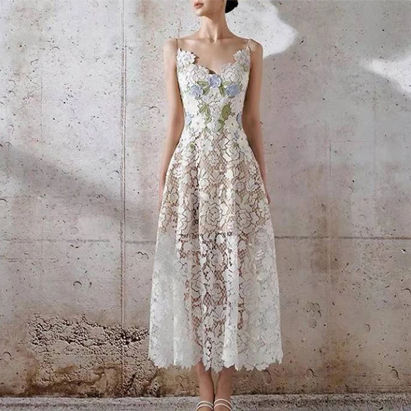 2021 Summer Dress Fashion Designer Hollow Out Rose Lace Spaghetti Strap Backless High Quality Holiday Dresses
2021 Summer Dress Fashion Designer Hollow Out Rose Lace Spaghetti Strap Backless High Quality Holiday Dresses
