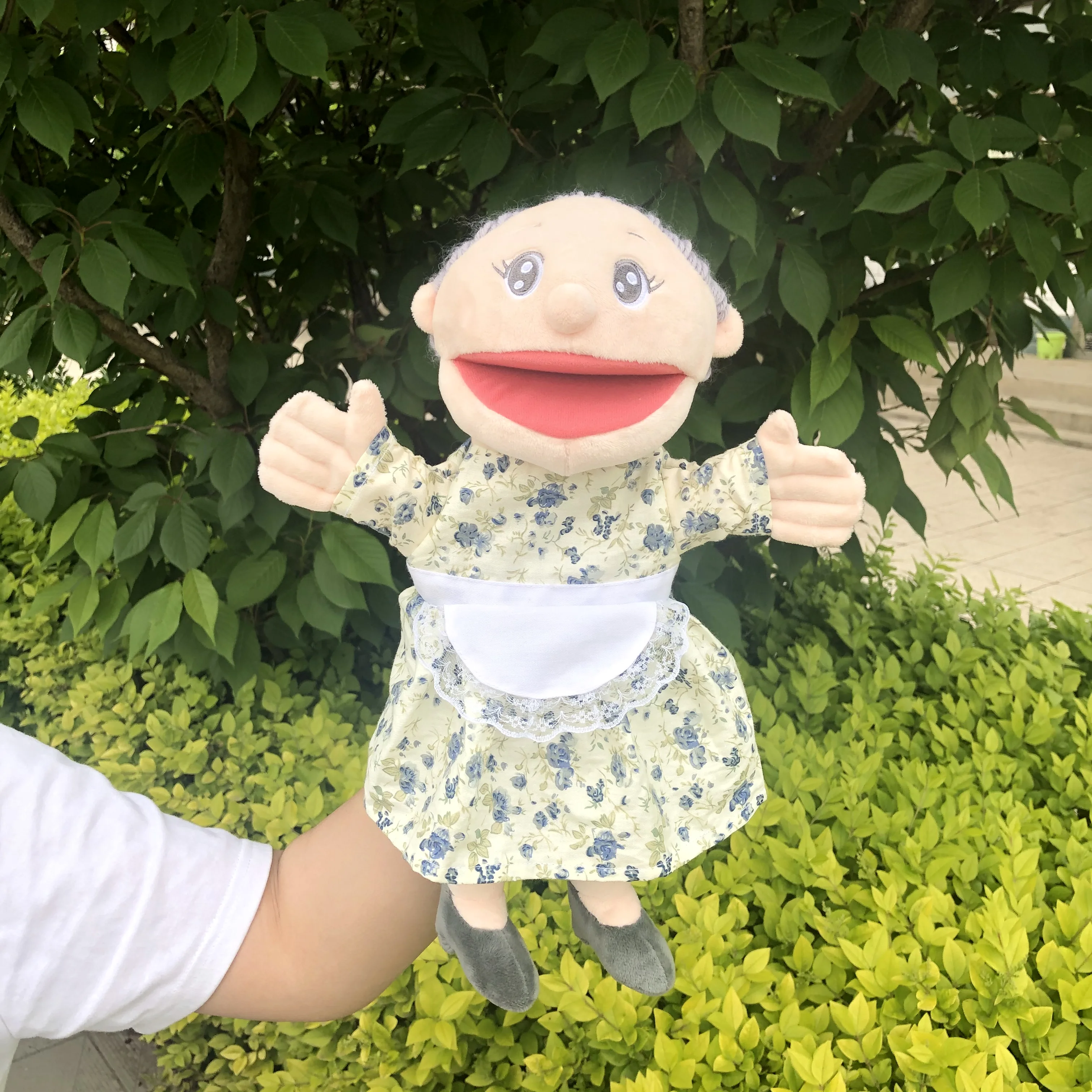 30 cm mouth move grandma girl grandpa family puppet cartoon fireman Steele penny Norman puppy toys for children
30 cm mouth move grandma girl grandpa family puppet cartoon fireman Steele penny Norman puppy toys for children