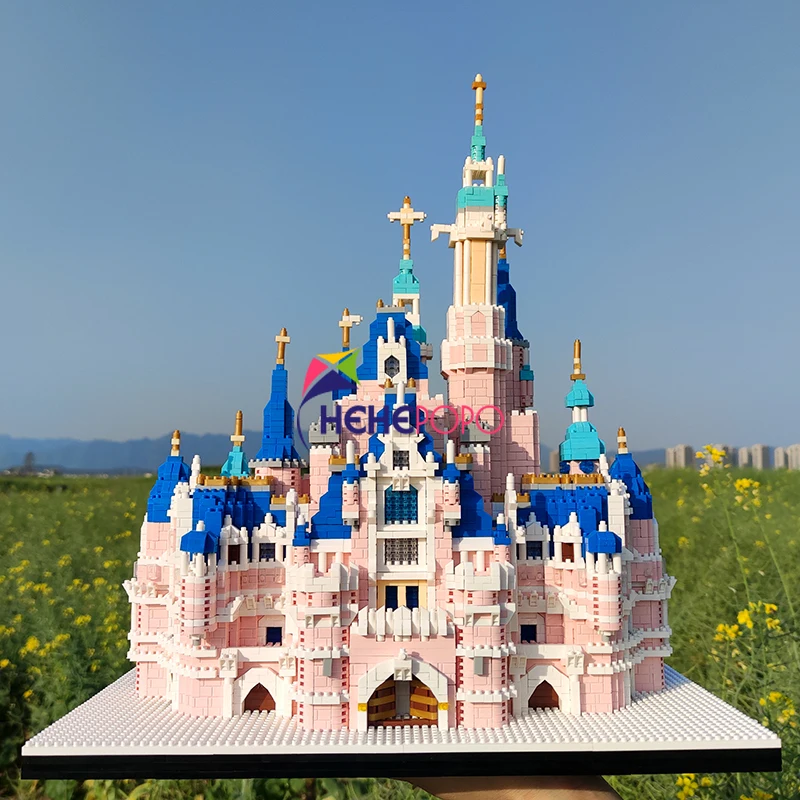 ZRK 7822 Architecture Amusement Park Pink Castle 3D Model DIY Mini Diamond Blocks Bricks Building Toy for Children Gift No Box
ZRK 7822 Architecture Amusement Park Pink Castle 3D Model DIY Mini Diamond Blocks Bricks Building Toy for Children Gift No Box