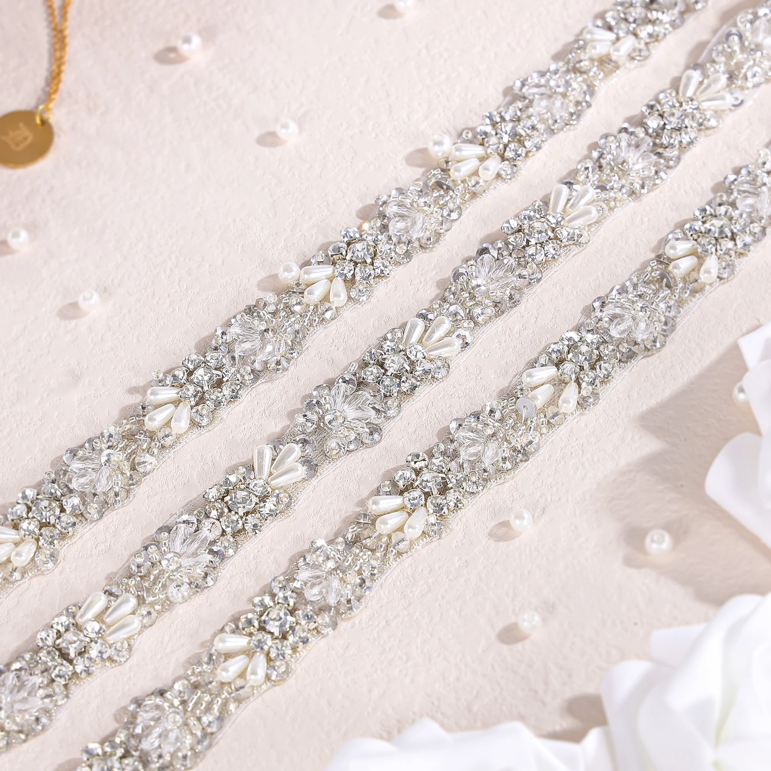New Fashion Bridal Belt Rhinestone Ribbon Wedding Belts Bridal Dress Sashes Accessories Skinny Sashes for Bride Bridesmaids
New Fashion Bridal Belt Rhinestone Ribbon Wedding Belts Bridal Dress Sashes Accessories Skinny Sashes for Bride Bridesmaids