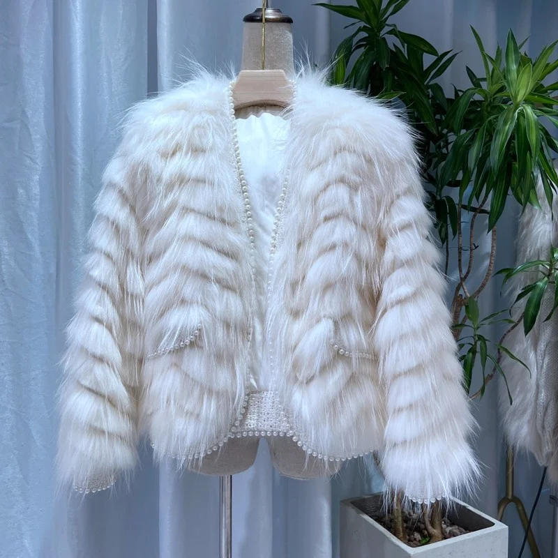 SHZQ Новое поступление, шубы из натурального меха енота, женская зимняя куртка, модные шубы с полосками из натурального меха, с v-образным выре... 
SHZQ Новое поступление, шубы из натурального меха енота, женская зимняя куртка, модные шубы с полосками из натурального меха, с v-образным выре...