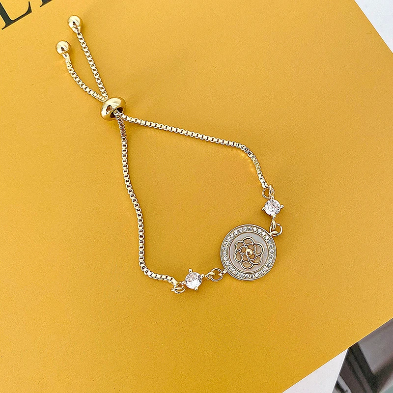 New Trend Fashion 14K Real Gold Plated Natural Shell Camellia Bracelet for Women Charm Jewelry Zirconia Weddings Party Fine Gift 
New Trend Fashion 14K Real Gold Plated Natural Shell Camellia Bracelet for Women Charm Jewelry Zirconia Weddings Party Fine Gift