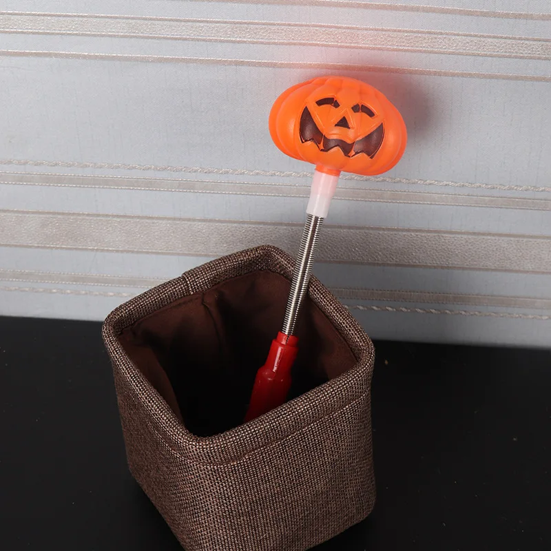 Halloween Jack-o-lantern Hand Rocking Stick Glowing Party Glow Stick Rocking Stick Children's Toy Decoration
Halloween Jack-o-lantern Hand Rocking Stick Glowing Party Glow Stick Rocking Stick Children's Toy Decoration