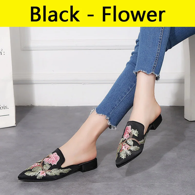 Large Size 34-42 Pointed Toe Slippers Embroidery Shoes Women Square Heel Sandales Chanclas Mujer Female Beach Big Slides
Large Size 34-42 Pointed Toe Slippers Embroidery Shoes Women Square Heel Sandales Chanclas Mujer Female Beach Big Slides