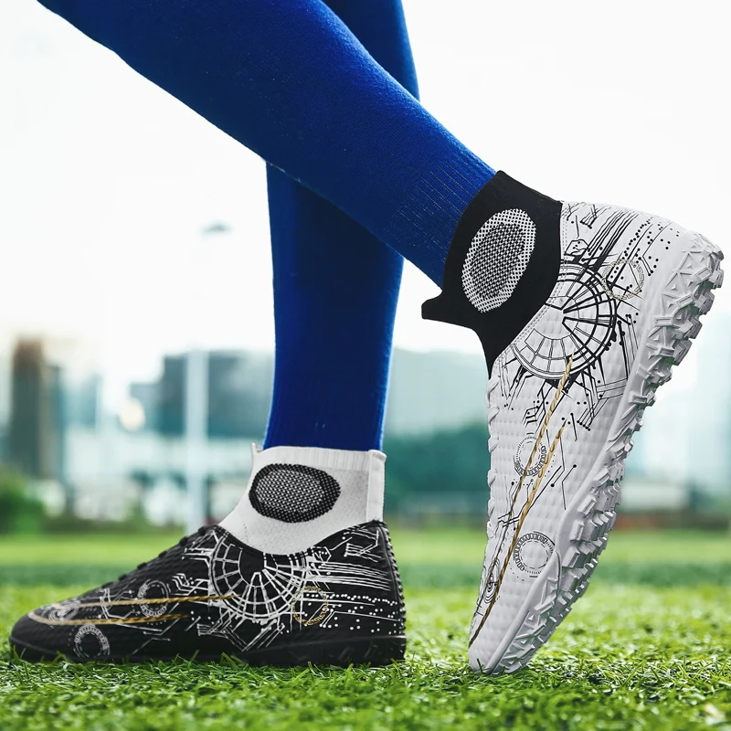 Turf Futsal Original Football Boots Boys Soccer Shoes Kids Cleats Training Indoor Football Boots High Ankle Sport Sneakers
Turf Futsal Original Football Boots Boys Soccer Shoes Kids Cleats Training Indoor Football Boots High Ankle Sport Sneakers