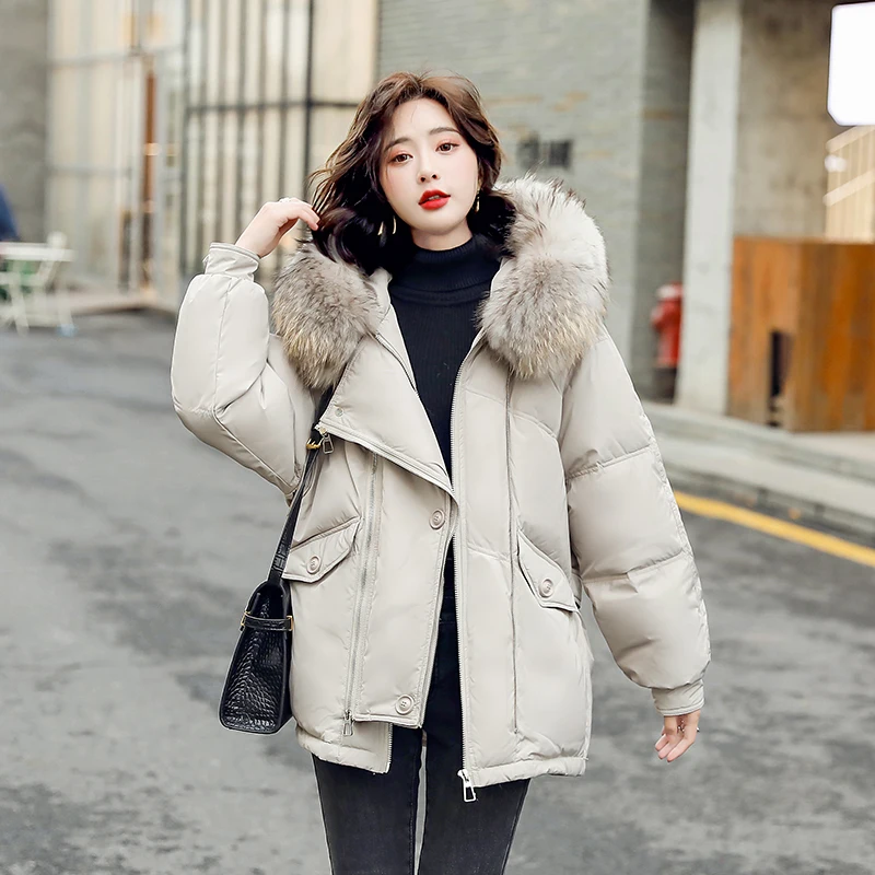 Winter Women Big Real Fur Collar Short Down Parkas Thick Warm Loose Zipper 90% White Duck Down Coat Lady Snow Outwear
Winter Women Big Real Fur Collar Short Down Parkas Thick Warm Loose Zipper 90% White Duck Down Coat Lady Snow Outwear