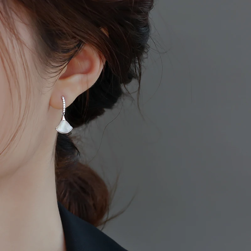 925 Sterling Silver Fan-Shaped Earrings Women's 2021 New Trendy Simple Skirt Eardrops Frosty Style Stud Earrings Petite Earrings
925 Sterling Silver Fan-Shaped Earrings Women's 2021 New Trendy Simple Skirt Eardrops Frosty Style Stud Earrings Petite Earrings