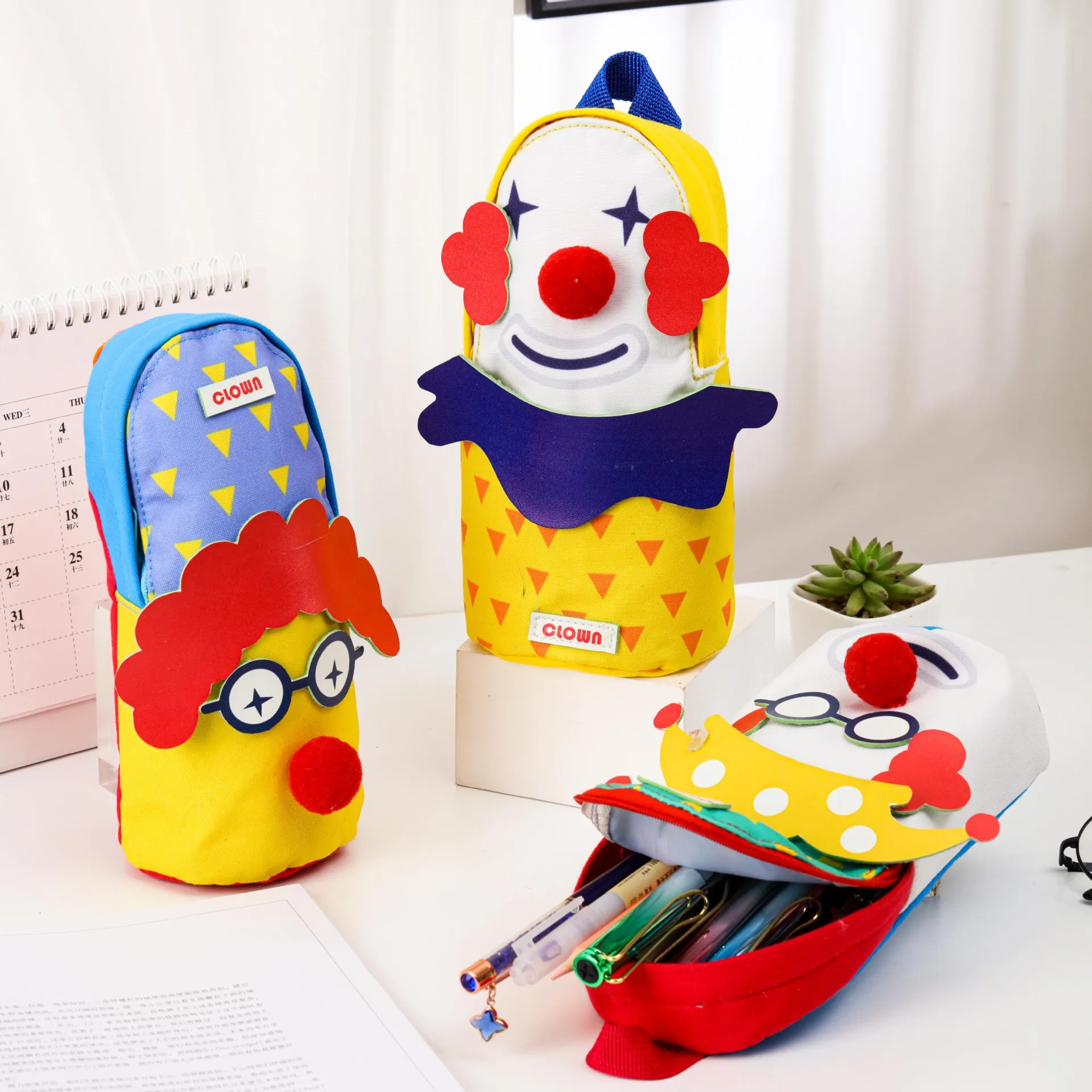 Large-capacity three-dimensional creative funny Storage bag Student stationery bag Clown school bag Pencil case back to school
Large-capacity three-dimensional creative funny Storage bag Student stationery bag Clown school bag Pencil case back to school
