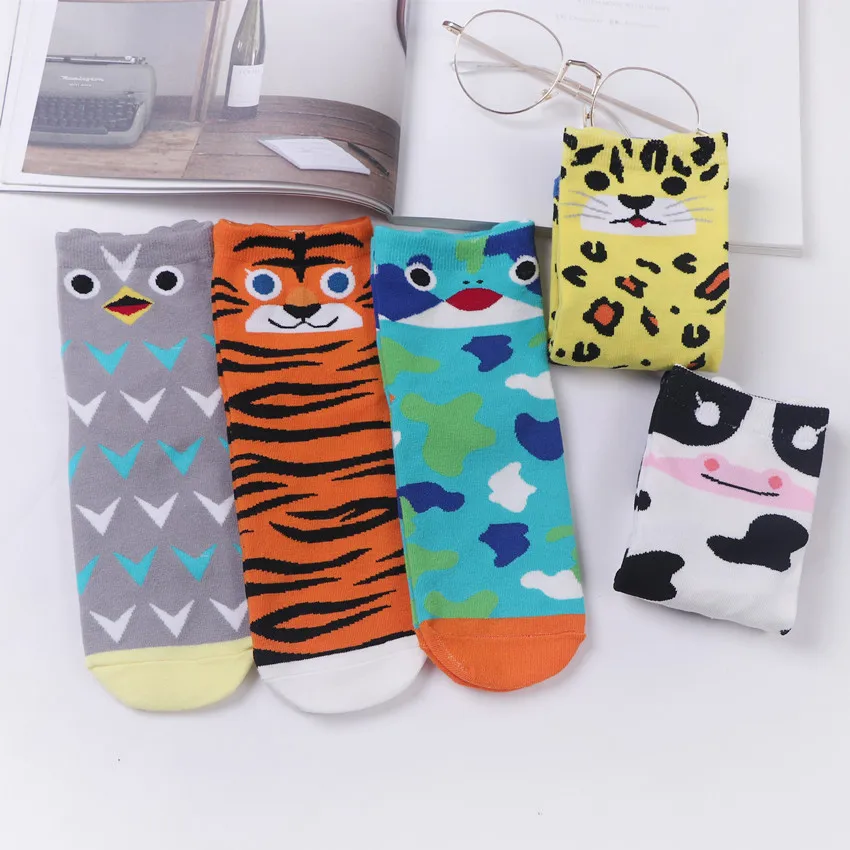 LEOSOXS Korean lady's socks animal stereo ears cartoon pattern College style socks middle tube cotton socks new recommendation
LEOSOXS Korean lady's socks animal stereo ears cartoon pattern College style socks middle tube cotton socks new recommendation