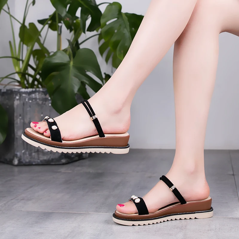 Summer Elegant Fashion Ladies Sandals Non-slip Wear-resistant All-match Buckle Slippers Outdoor Casual Flat Shoes Size 35-40
Summer Elegant Fashion Ladies Sandals Non-slip Wear-resistant All-match Buckle Slippers Outdoor Casual Flat Shoes Size 35-40
