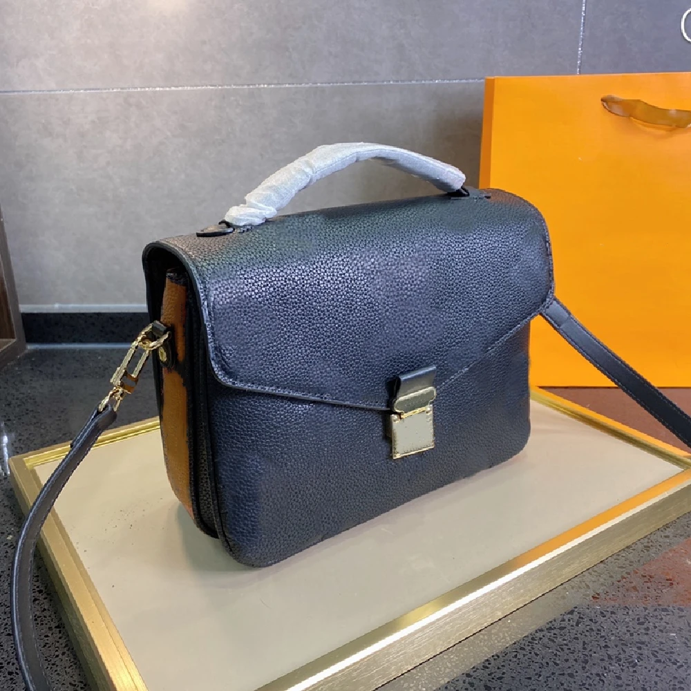 Bolso mensajero de cuero para mujer bolso mensajero combinado tres en uno bolso mensajero de un solo hombro billetera múltiple
Bolso mensajero de cuero para mujer bolso mensajero combinado tres en uno bolso mensajero de un solo hombro billetera múltiple