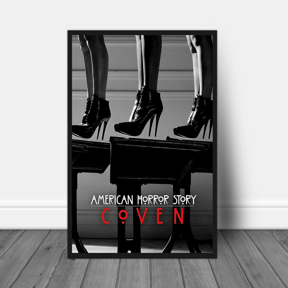 Американская история ужасов, кинопостер в стиле ретро (без рамки)
Американская история ужасов, кинопостер в стиле ретро (без рамки)