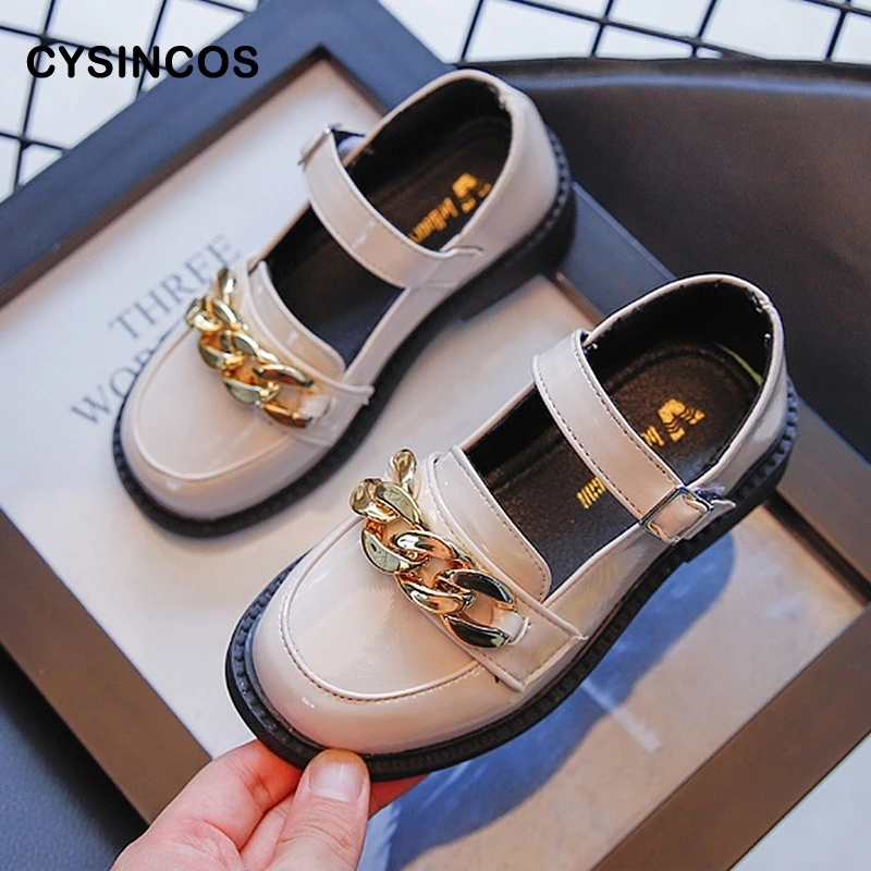 Туфли CYSINCOS из искусственной кожи для девочек, повседневные лоферы на плоской подошве, с цепочкой, без застежки, в британском стиле, для свадь... 
Туфли CYSINCOS из искусственной кожи для девочек, повседневные лоферы на плоской подошве, с цепочкой, без застежки, в британском стиле, для свадь...