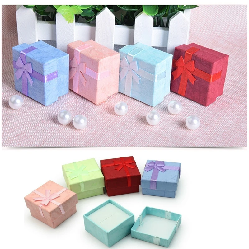 5Pcs 4*4*2.5cm Ring Earring Jewelry Display Gift Box Bowknot Square Case Sky blue, Pink, Red, Purple New
5Pcs 4*4*2.5cm Ring Earring Jewelry Display Gift Box Bowknot Square Case Sky blue, Pink, Red, Purple New
