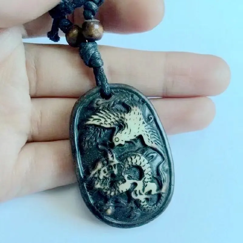 12 pcs Vintage Amulet Hand-Carved Rock Dragon Charm Necklace Pendants Tribal Style Imitation Bone Resin Carved Rope Boy Men's G
12 pcs Vintage Amulet Hand-Carved Rock Dragon Charm Necklace Pendants Tribal Style Imitation Bone Resin Carved Rope Boy Men's G