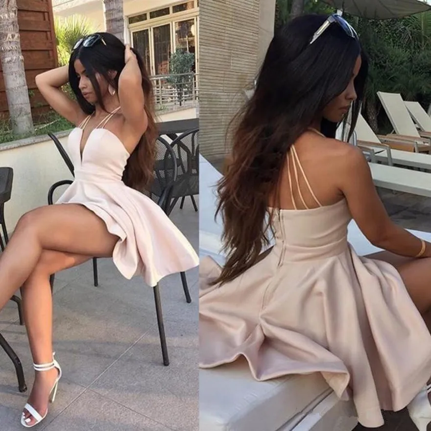 Vestidos Do Regresso A Casa Sexy V Neck Zipper Back Homecoming Dresses Short/Mini Satin A Line Graduation Party Prom Gowns
Vestidos Do Regresso A Casa Sexy V Neck Zipper Back Homecoming Dresses Short/Mini Satin A Line Graduation Party Prom Gowns