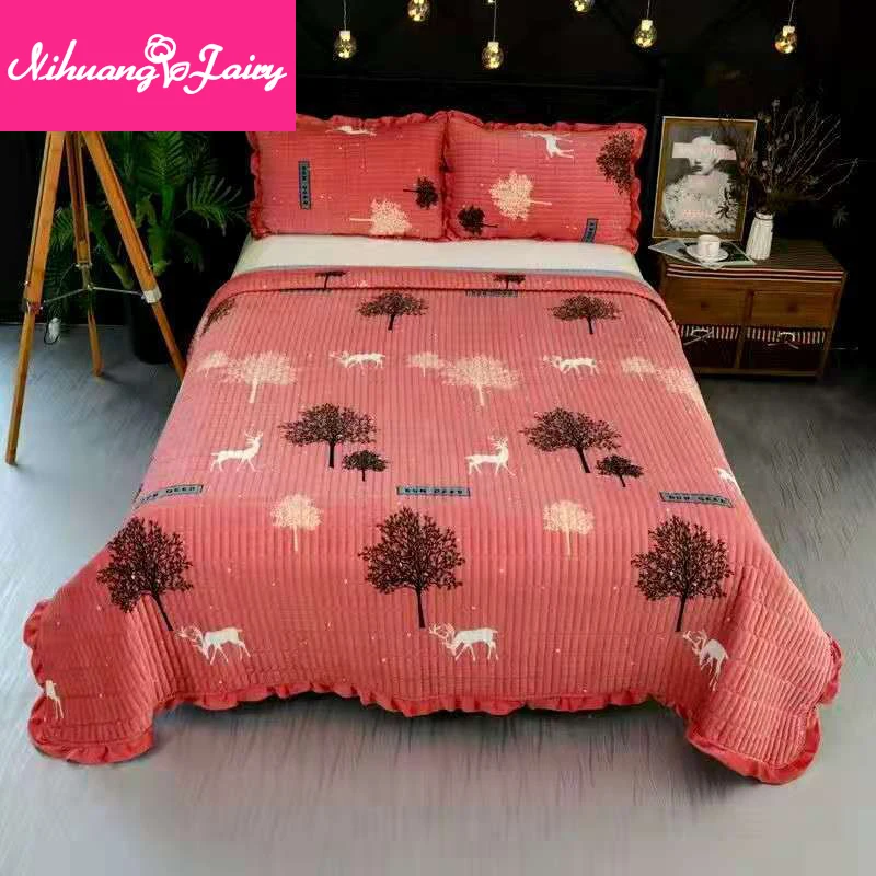 Crystal velvet bed cover one-piece tatami cover European style quilted quilted non-slip sheet bed blanket
Crystal velvet bed cover one-piece tatami cover European style quilted quilted non-slip sheet bed blanket