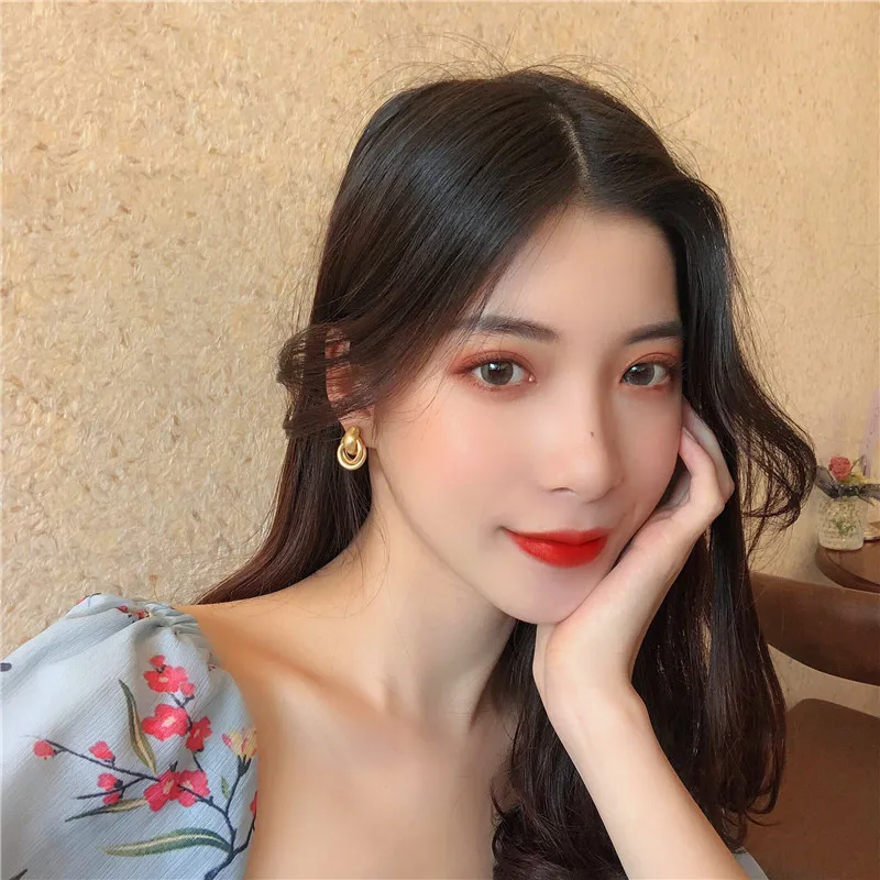 S925 ear-pin South Korea east gate matt fog surface metal circle around earring cool wind earring female
S925 ear-pin South Korea east gate matt fog surface metal circle around earring cool wind earring female