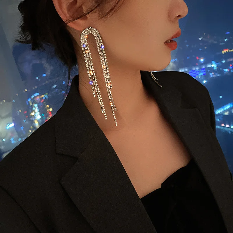 Super Fairy Long Tassel Earrings Fashion Exaggerated Diamond-studded Net Red Temperament Wild
Super Fairy Long Tassel Earrings Fashion Exaggerated Diamond-studded Net Red Temperament Wild