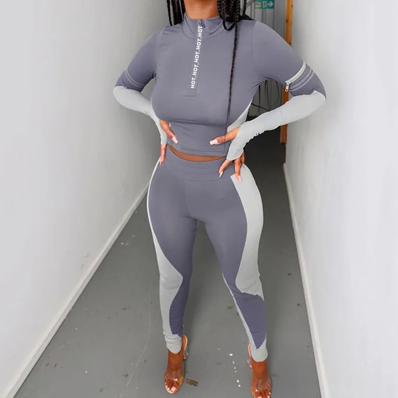 Комплект Спортивный женский из двух предметов, укороченный топ с высоким воротником и леггинсы, на молнии, с надписью, Повседневный, весенни... 
Комплект Спортивный женский из двух предметов, укороченный топ с высоким воротником и леггинсы, на молнии, с надписью, Повседневный, весенни...