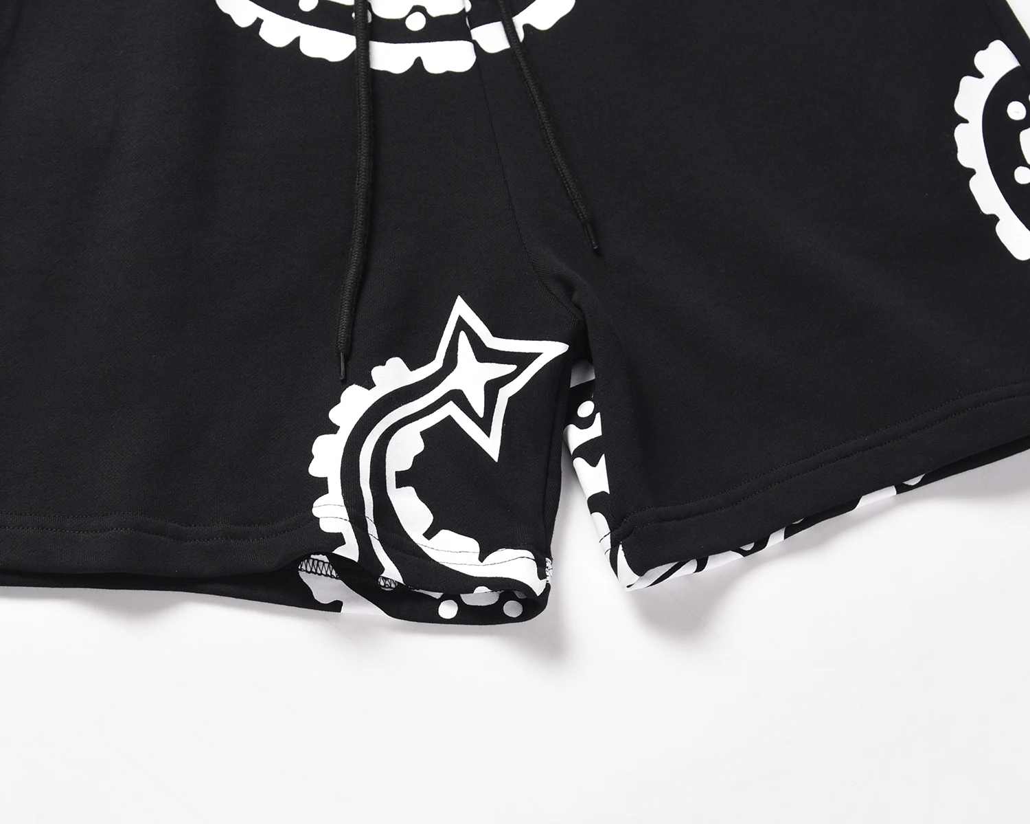 2021 summer trendy high street army cloth loose sports shorts beach terry cotton shorts
2021 summer trendy high street army cloth loose sports shorts beach terry cotton shorts