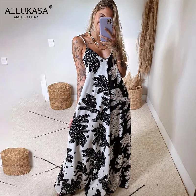 Женское летнее платье с цветочным принтом, V-образным вырезом и открытой спиной 
Женское летнее платье с цветочным принтом, V-образным вырезом и открытой спиной