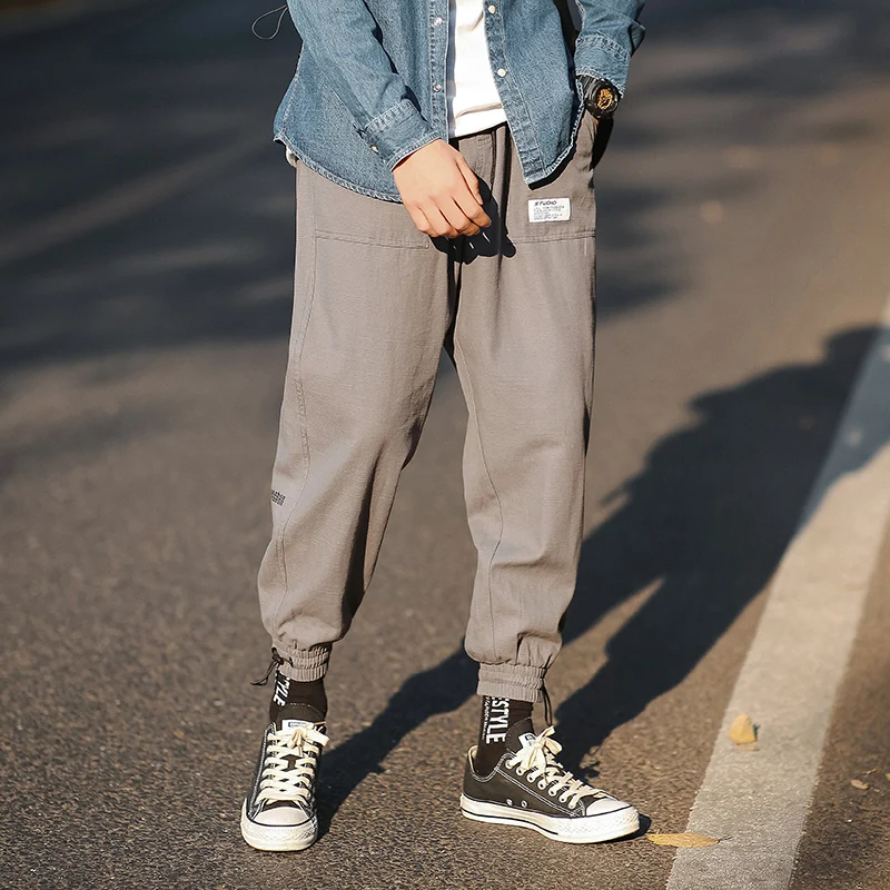 2020 men's jogging pants casual black pants elastic waist streetwear pants spring new large size high quality trend pants 
2020 men's jogging pants casual black pants elastic waist streetwear pants spring new large size high quality trend pants