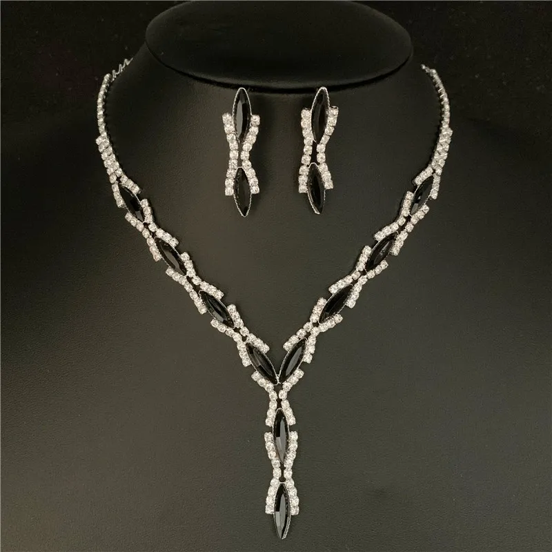 Wholesale Black Leaf Wedding Jewelry Sets Charm White Crystal Choker Necklace Earrings Set Bridal Jewelry Sets Women Accessories
Wholesale Black Leaf Wedding Jewelry Sets Charm White Crystal Choker Necklace Earrings Set Bridal Jewelry Sets Women Accessories