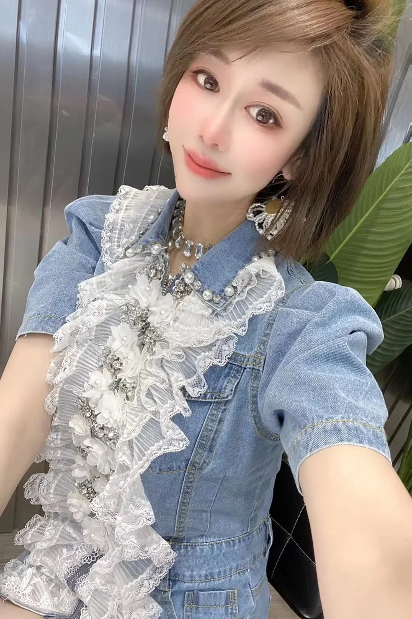 Summer Blue Denim Dress Women's Fashion Beaded Flower Zipper Slimming Dress Female Short Sleeves Casual Vintage Dress
Summer Blue Denim Dress Women's Fashion Beaded Flower Zipper Slimming Dress Female Short Sleeves Casual Vintage Dress
