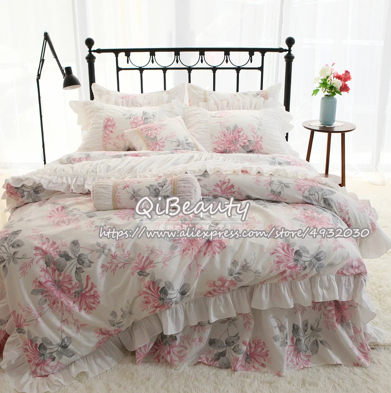 New arrival luxurious and elegant Nordic princess wind pink flower stamen hand pleated ruffled cotton cotton bedding quilt cover
New arrival luxurious and elegant Nordic princess wind pink flower stamen hand pleated ruffled cotton cotton bedding quilt cover